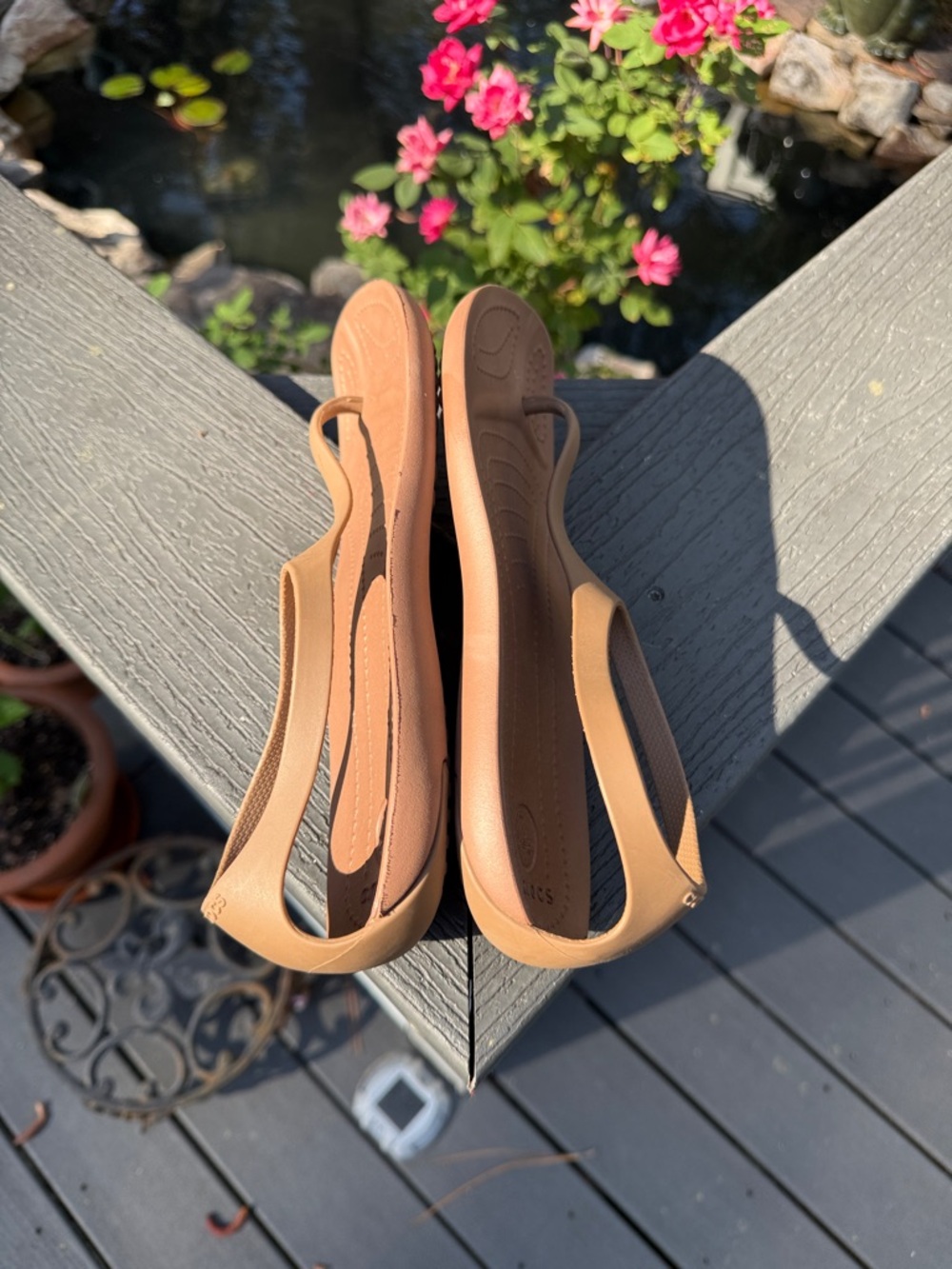 CROCS Women's Tan Slingback Toe-Post Sandals - Picture 5 of 6